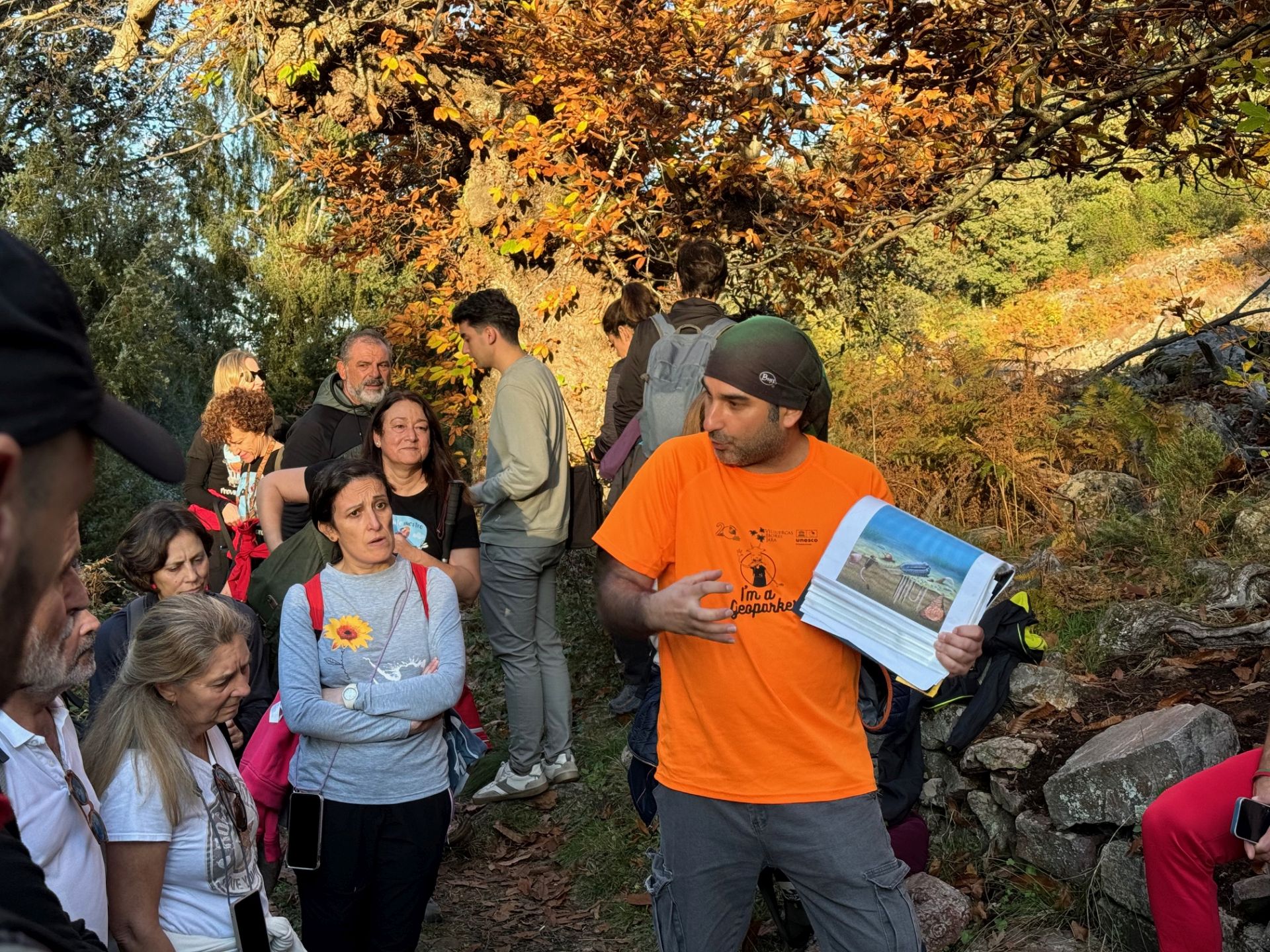 Última actividad que se ha hecho con el Tren Turístico Geoparque: la ruta de los Castaños Calabaza.