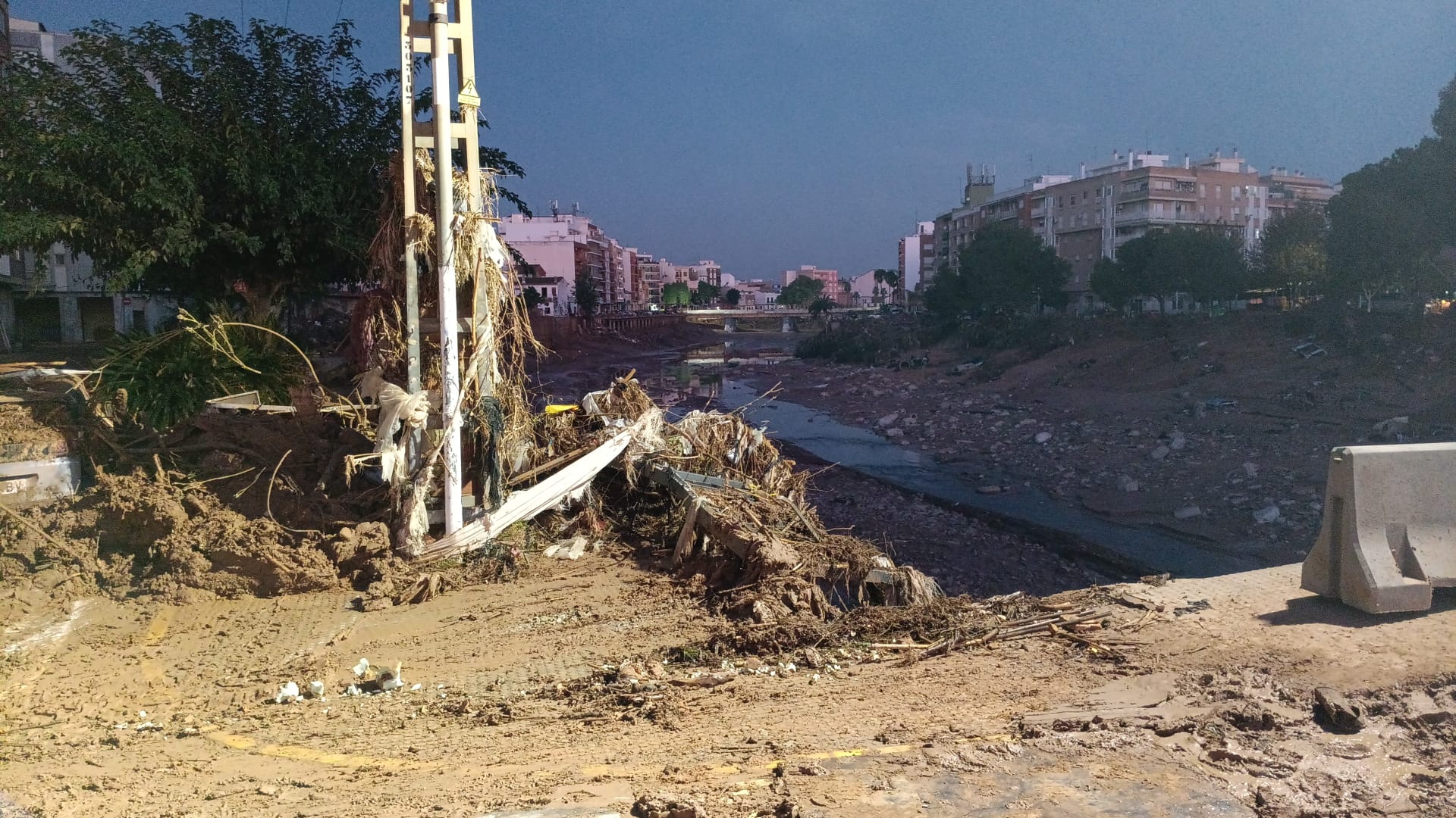 Imagen después - Así te ha contado HOY sobre el terreno los efectos de la DANA en Valencia