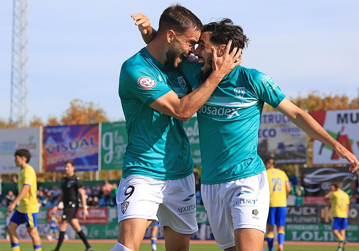 El Villanovense recuerda qué era eso de la felicidad