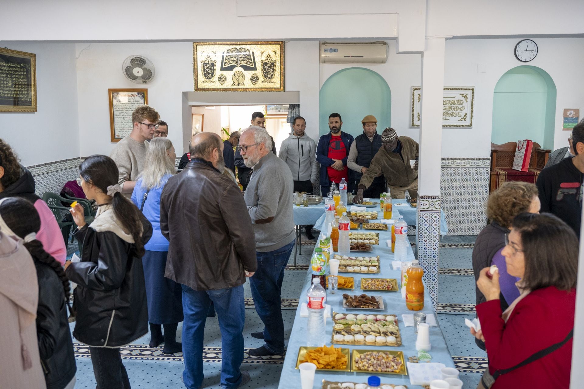 La mezquita pacense celebra su tradicional jornada de puertas abierta