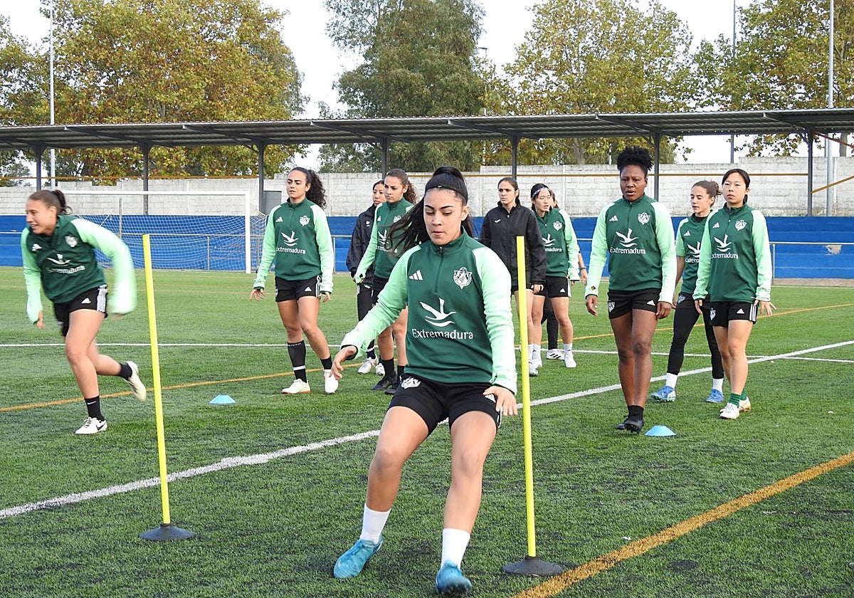 Último entrenamiento del Cacereño antes del duelo de este miércoles ante el Valencia.
