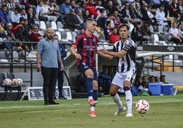 Gurdiel durante el partido del Badajoz frente al Extremadura.