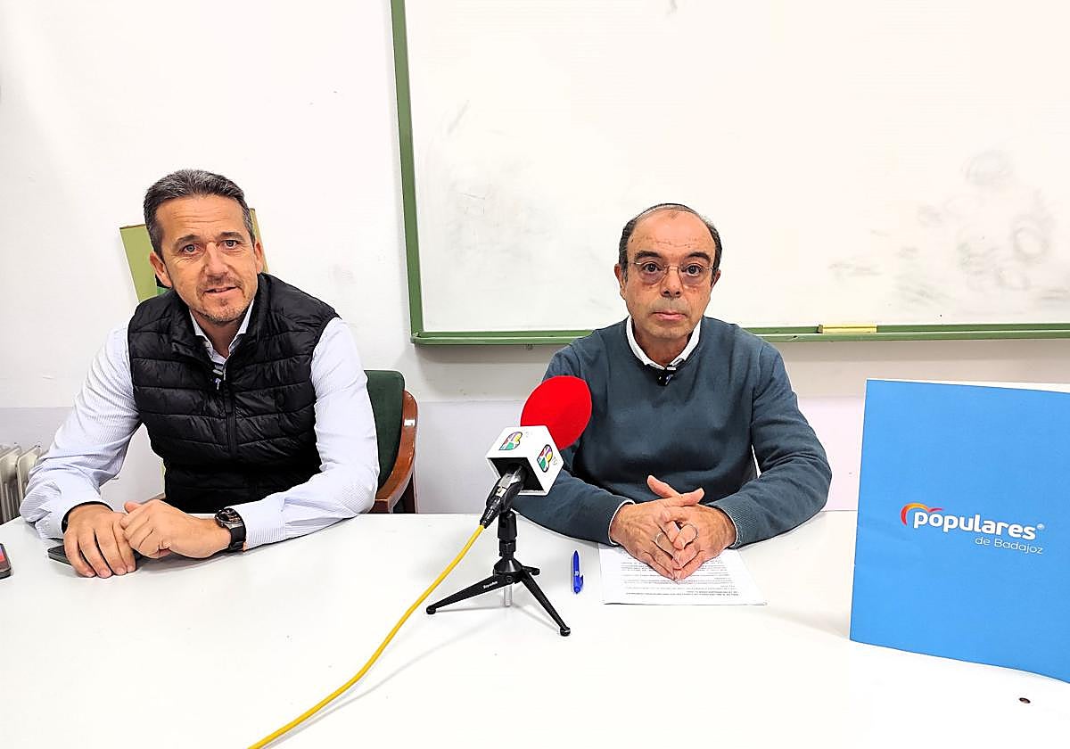 Victor Píriz y Luis Paniagua en la rueda de prensa