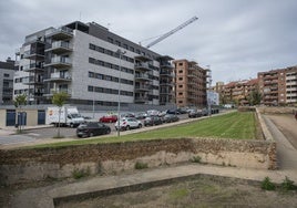 Promoción de vivienda, nueva y en construcción, en la margen derecha de Badajoz.