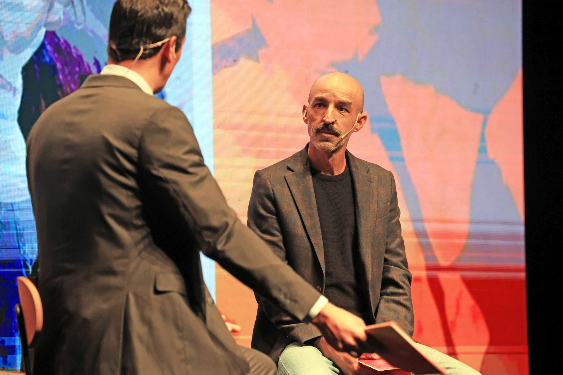 La gala, en imágenes | La novela &#039;El pulso de las estrellas&#039; de Carlos Erviti gana el premio Felipe Trigo