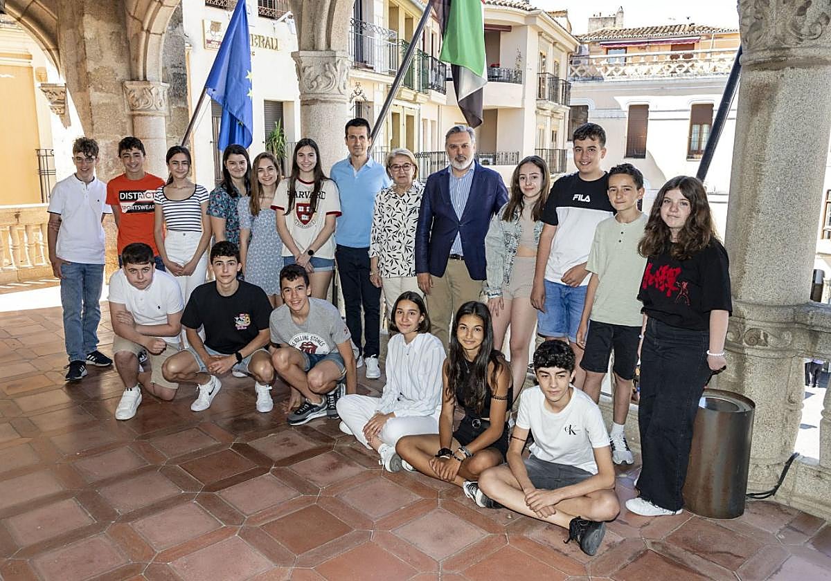 Fernando Pizarro,en la recepción aun colegio en elAyuntamiento.
