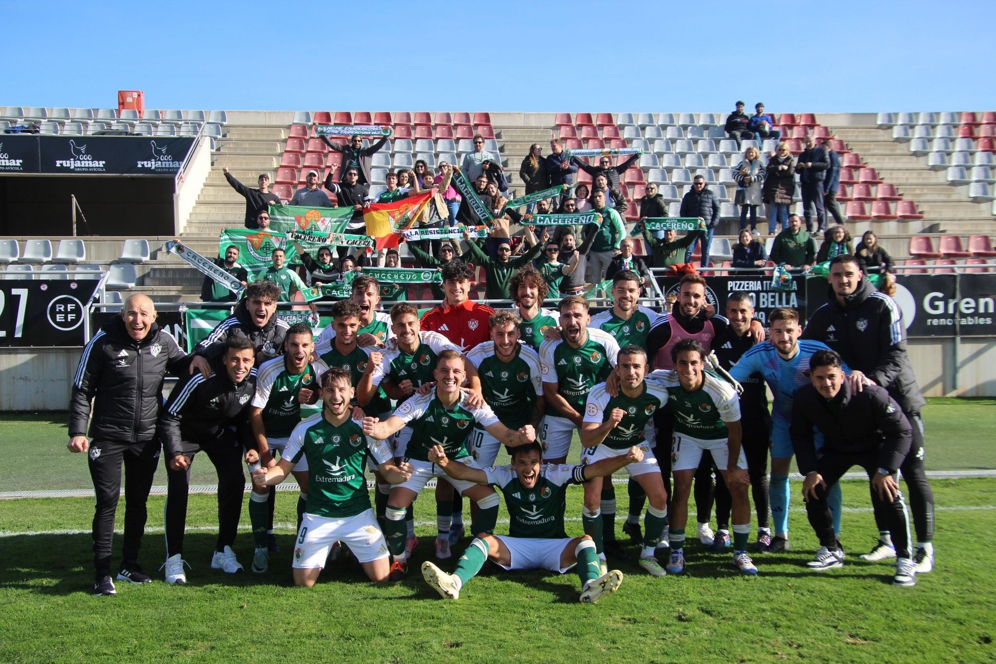 Foto tomada por el Cacereño en su victoria.