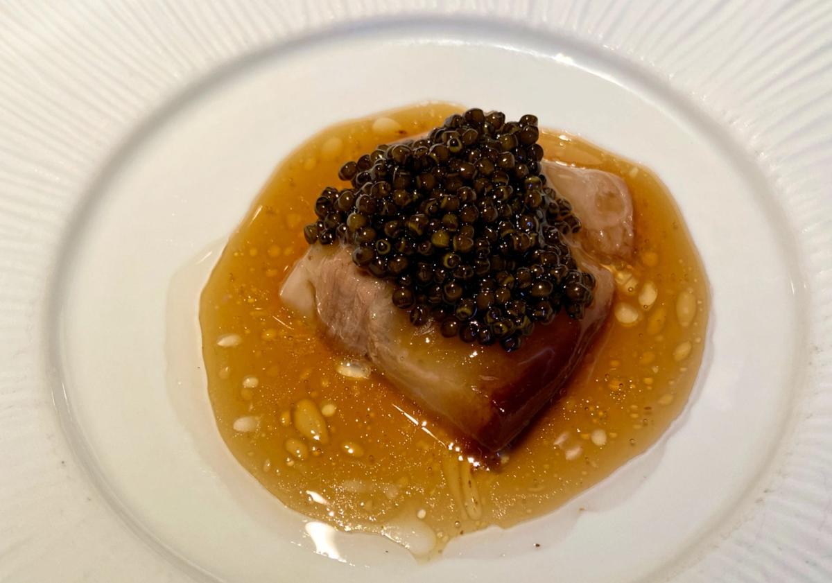 Imagen principal - Flan de papada, careta de cerdo y presa.