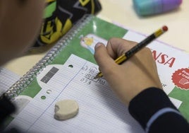 La Junta contratará a 130 profesores para el refuerzo de matemáticas y competencia lectora en Extremadura