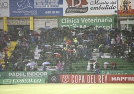 La grada del Príncipe Felipe en el duelo ante la Gimnástica en la primera ronda.