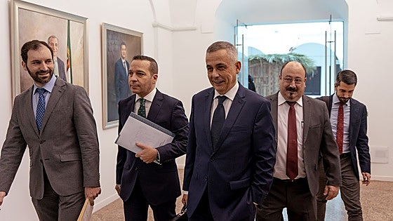 Vox salva los Presupuestos del PP pero le exige reducir el «gasto ineficaz» y bajar más impuestos