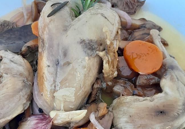 Perdiz escabechada con níscalos de Casa Vicente.