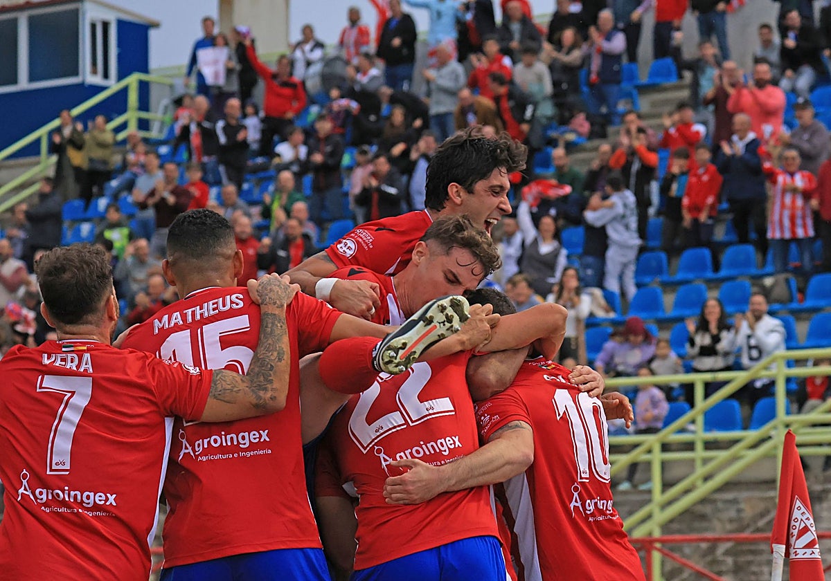 El Don Benito suma sus mejores números en casa.