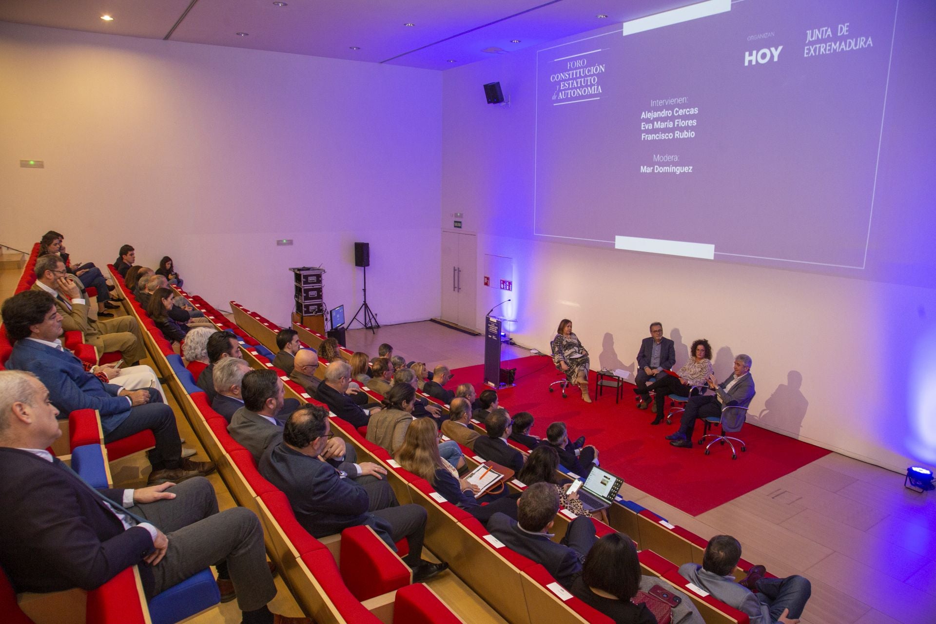 Ambiente del foro Constitución y Estatuto de Autonomía