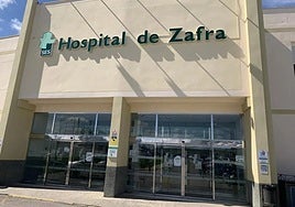 Herido un joven de 16 años tras un choque entre una motocicleta y un coche en Zafra