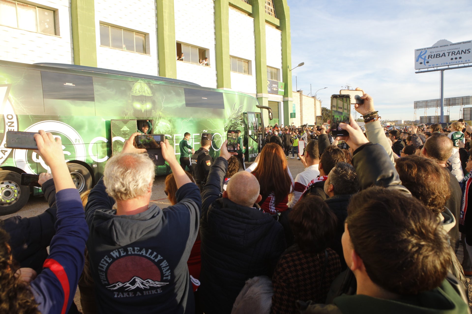 Fotos | Fiesta en Cáceres para recibir al Atlético de Madrid