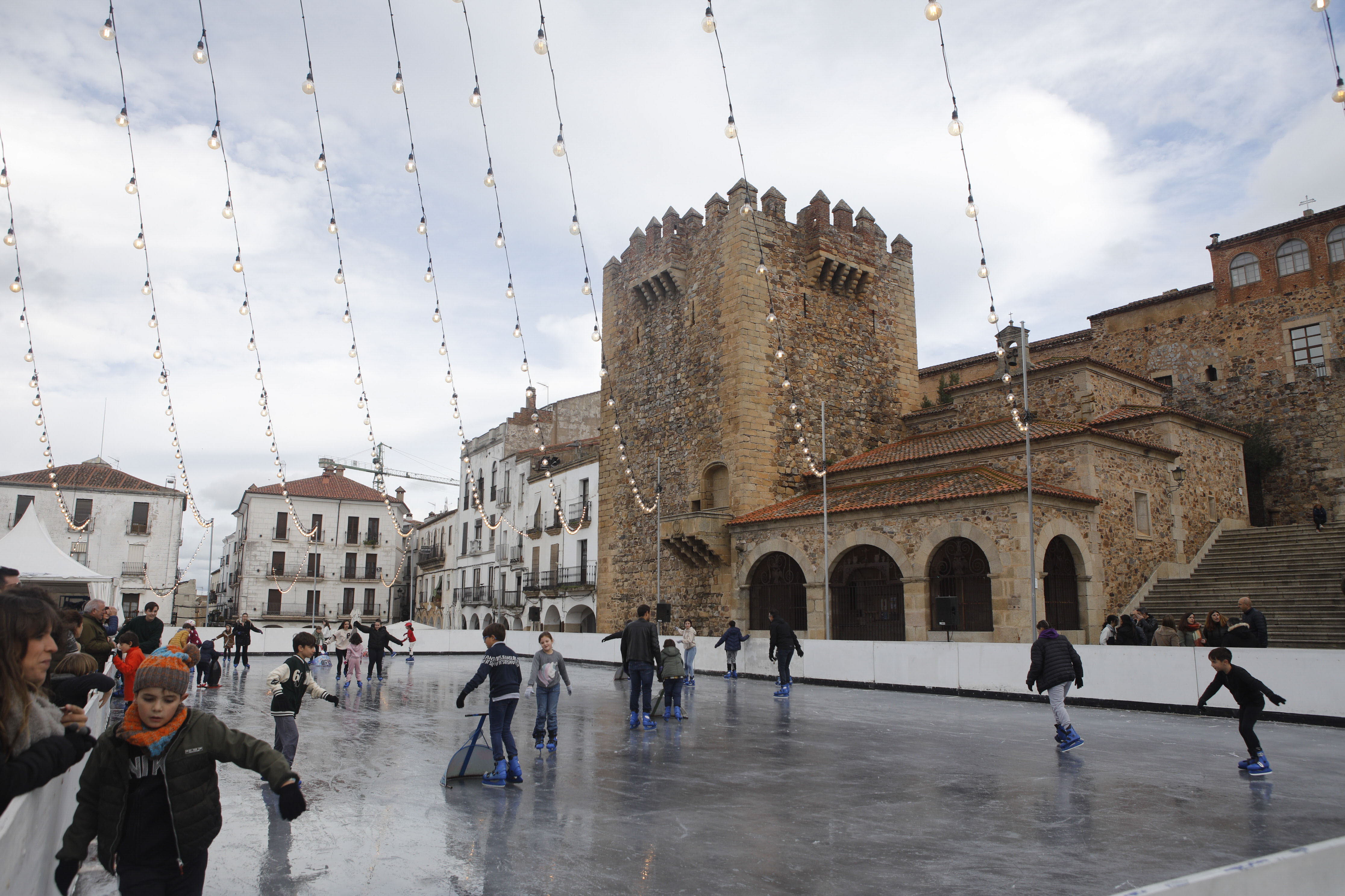 Este año la pista de patinaje de Cáceres será sintética.