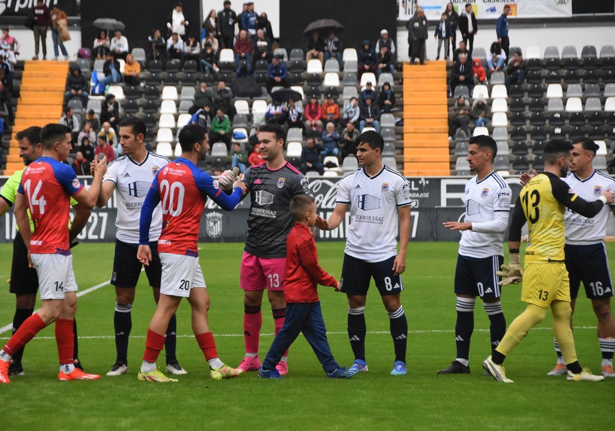 El Badajoz despide el año con dos partidos seguidos en el Nuevo Vivero.