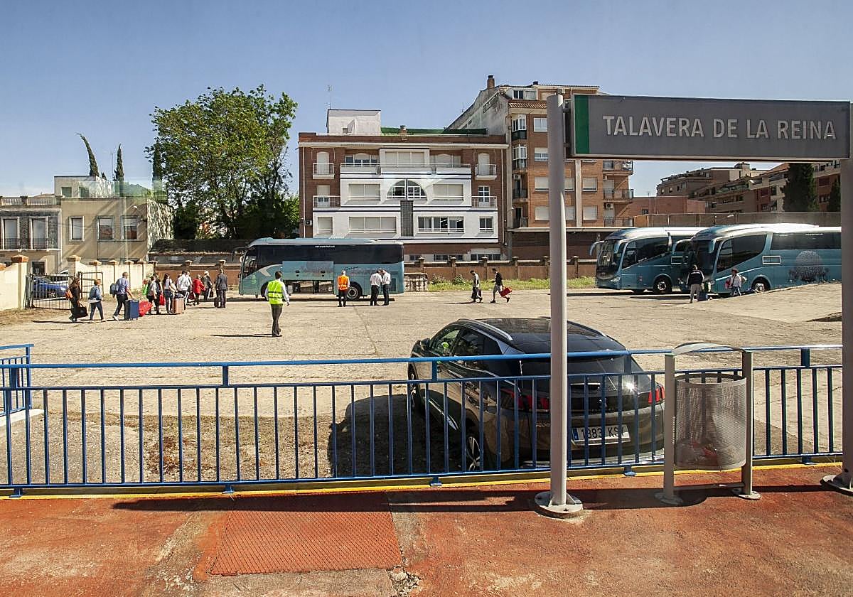 Andén de la estación de tren de Talavera de la Reina.