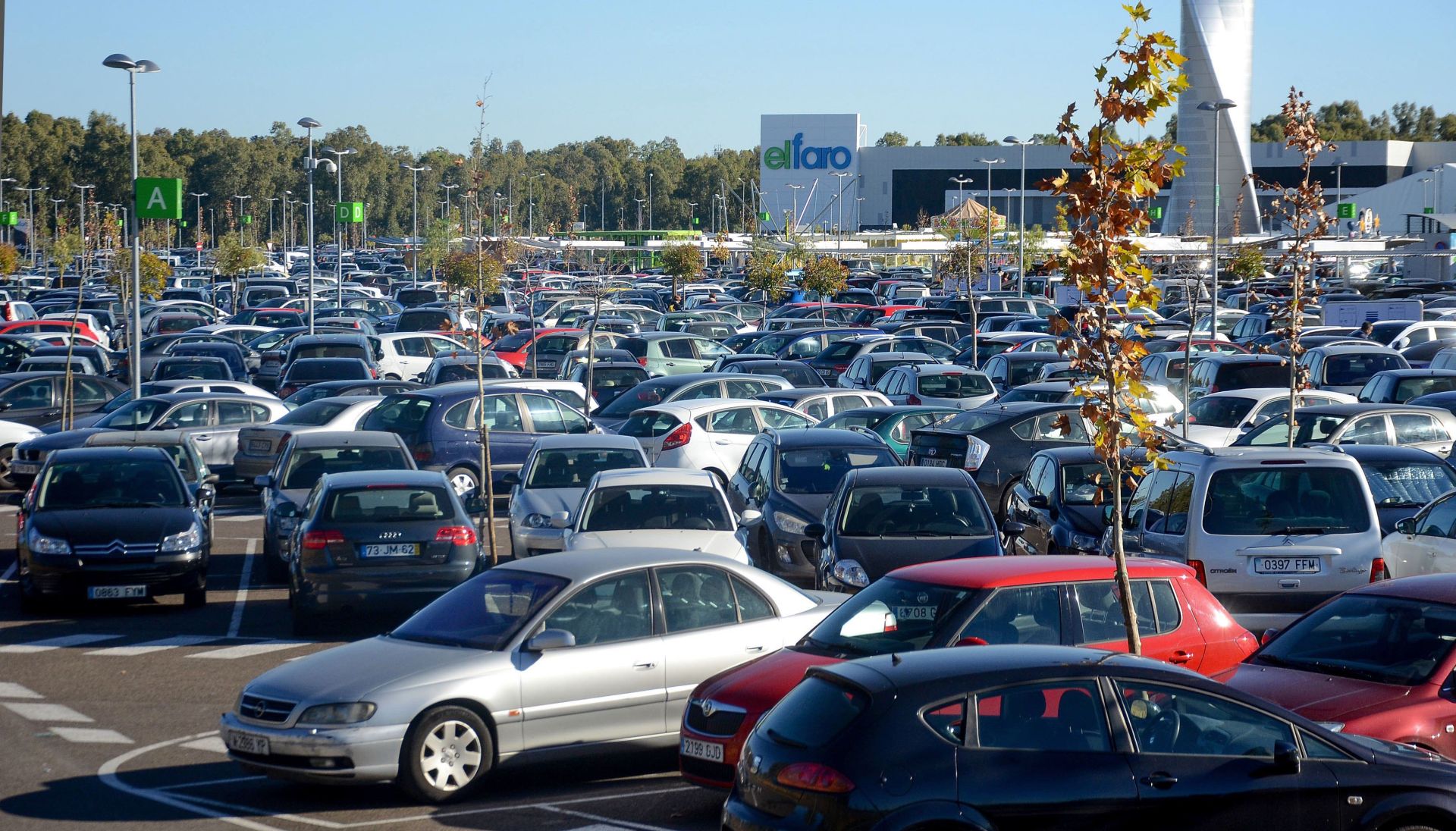 Exterior del centro comercial El Faro, en Badajoz