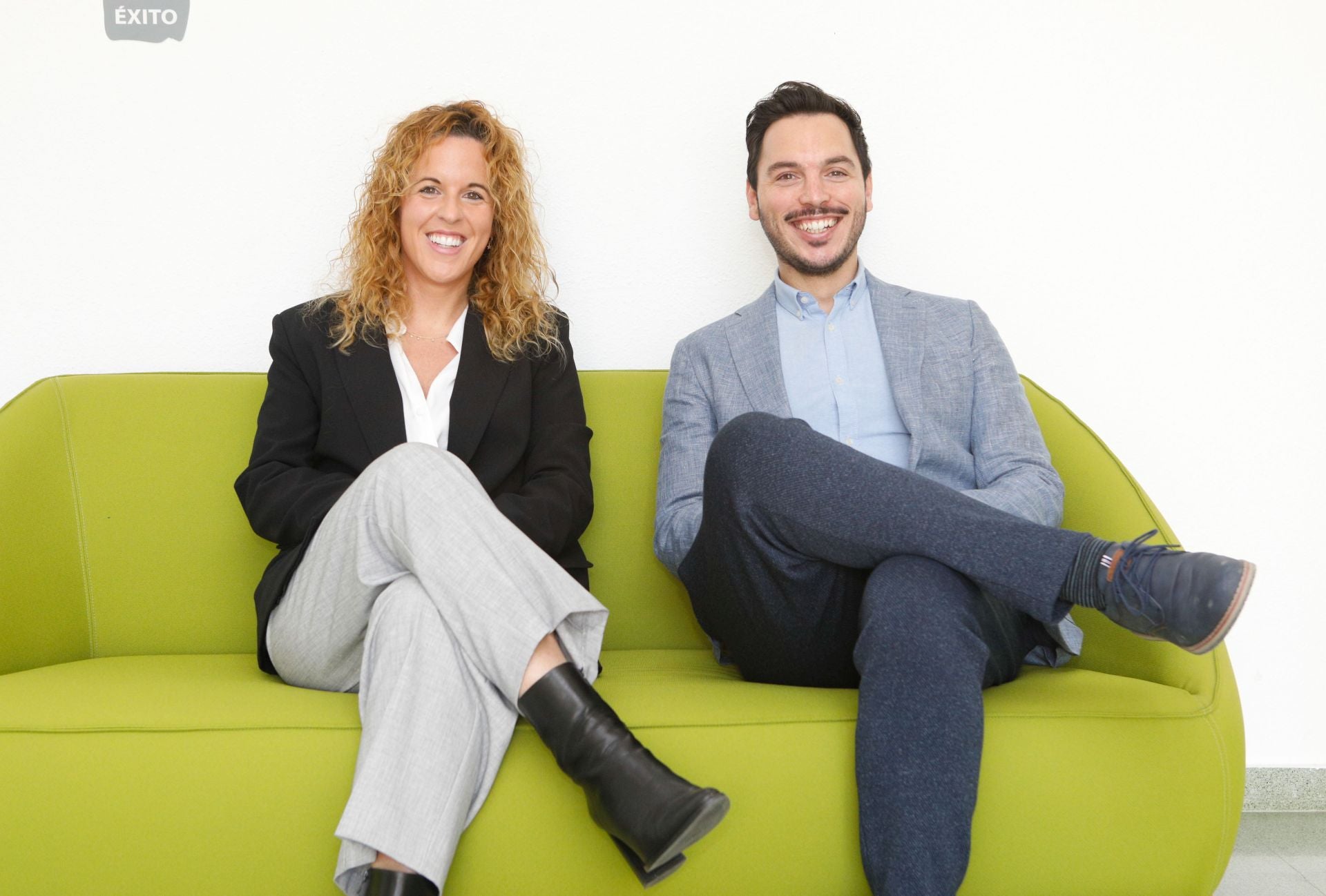 Teresa Sánchez y Sergio Miguel en las instalaciones de Ambling en Cáceres.