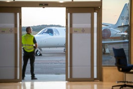 La complicada situación metereológica alrededor del Aeropuerto de Badajoz impide que los vuelos aterricen