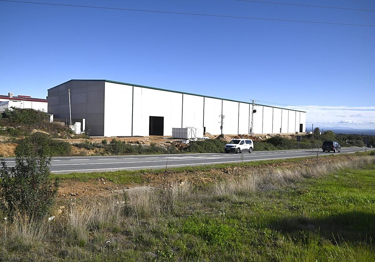 El nuevo almacén de La Casa de las Carcasas se ubica junto al actual.