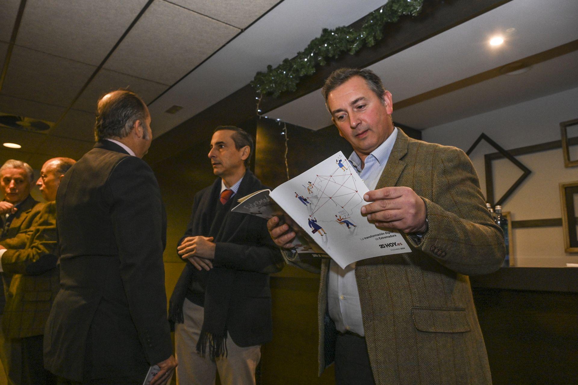 Ambiente de la presentación de la nueva revista &#039;La transformación digital de Extremadura&#039;