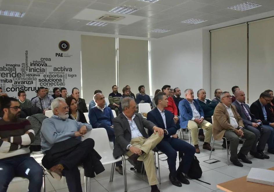 Asistentes a una jornada de Agroexpo dedicada al aprovechamiento del biometano para el campo.