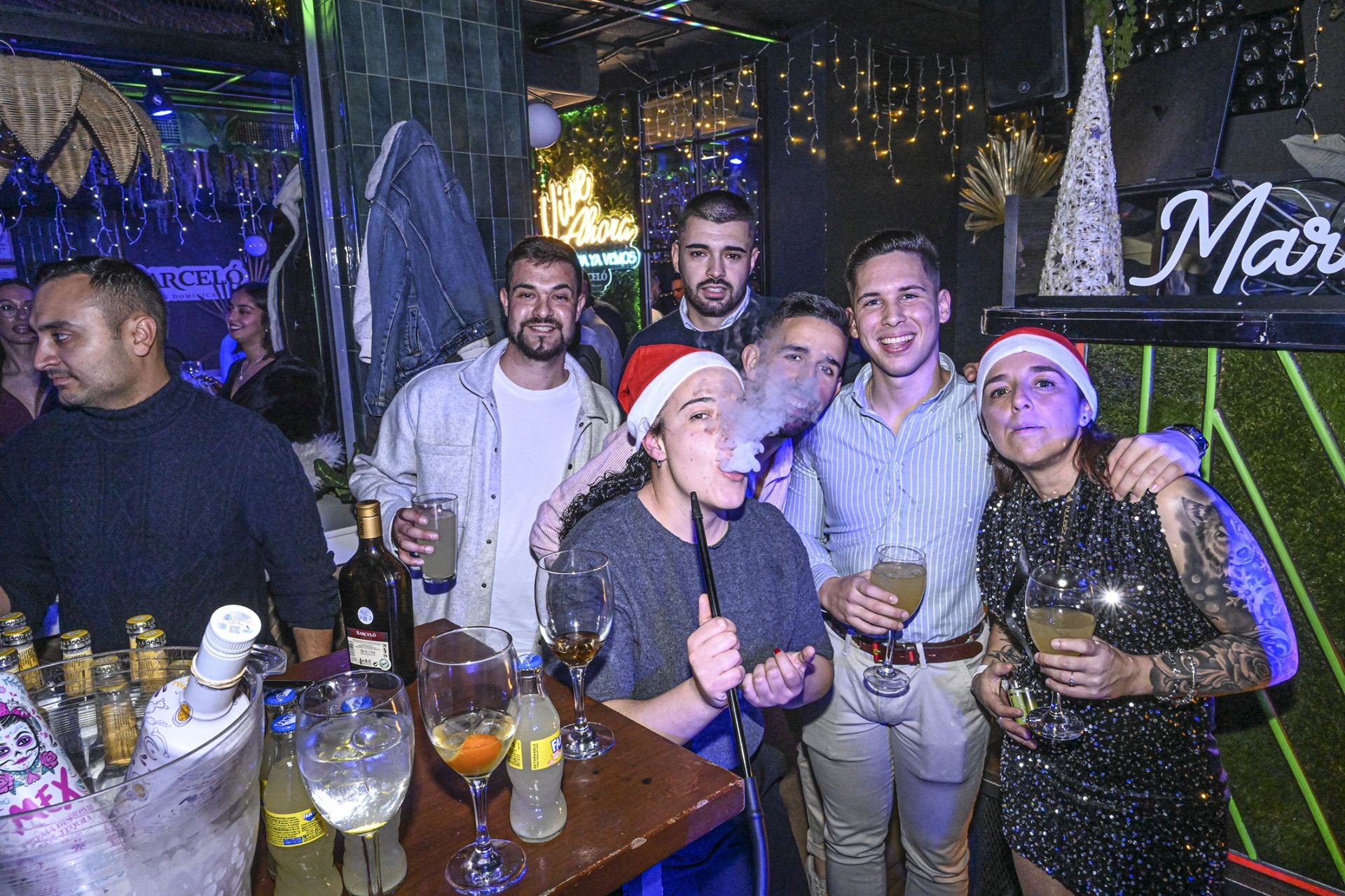 Fotos | Los bares del río de Badajoz hacen el agosto en Navidad