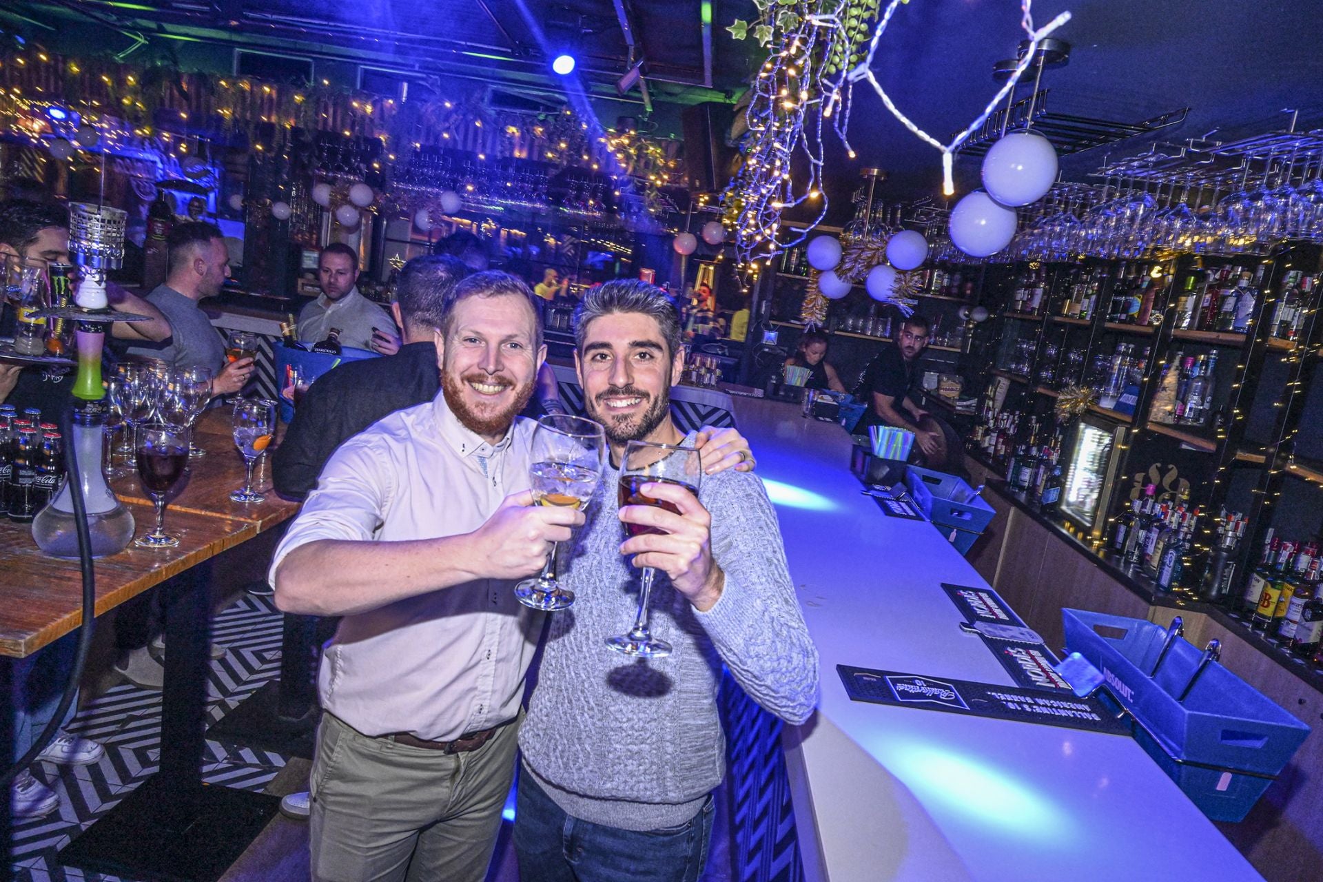 Fotos | Los bares del río de Badajoz hacen el agosto en Navidad