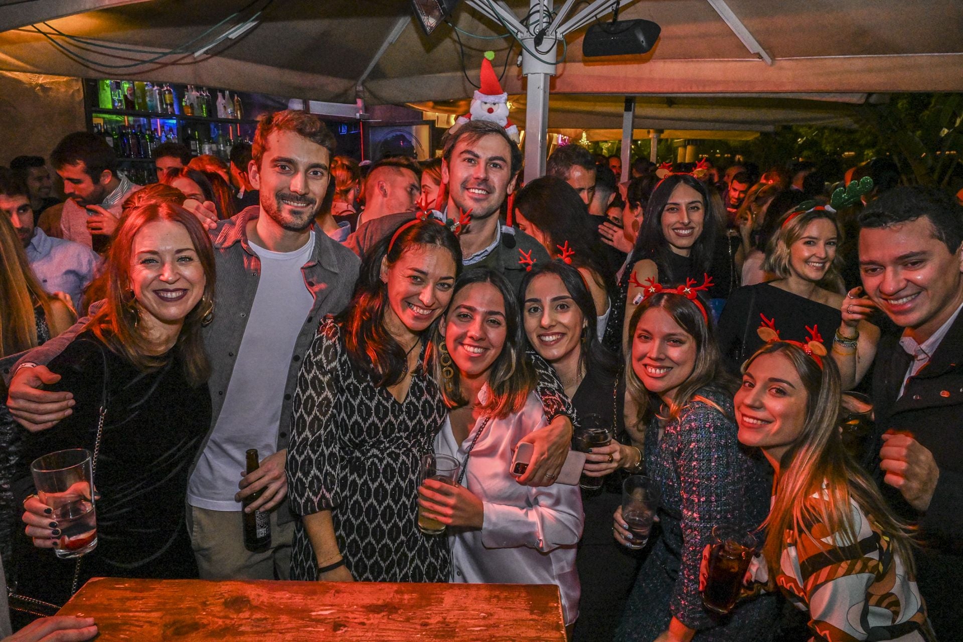 Fotos | Los bares del río de Badajoz hacen el agosto en Navidad