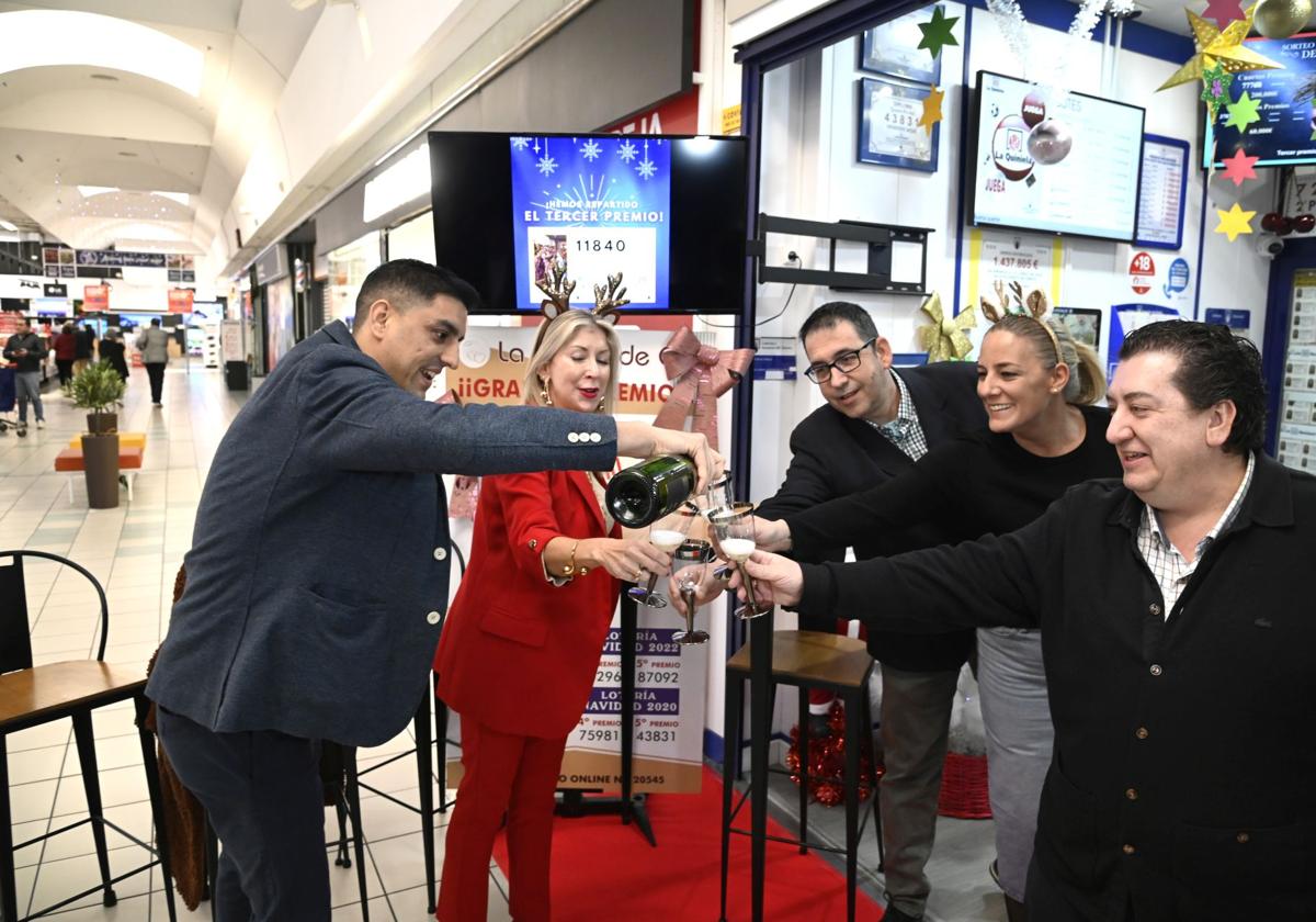 Fotos: Así celebra Extremadura los premios de la Lotería de Navidad