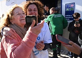 Fotos: Así celebra Extremadura los premios de la Lotería de Navidad