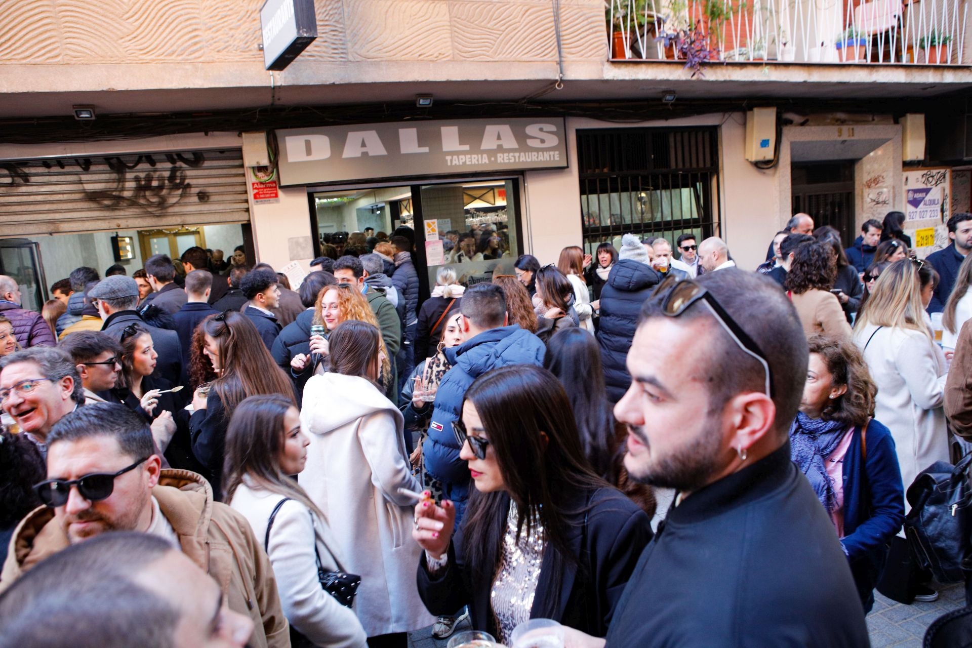 Las calles de Cáceres se llenan con las cañas de Nochebuena
