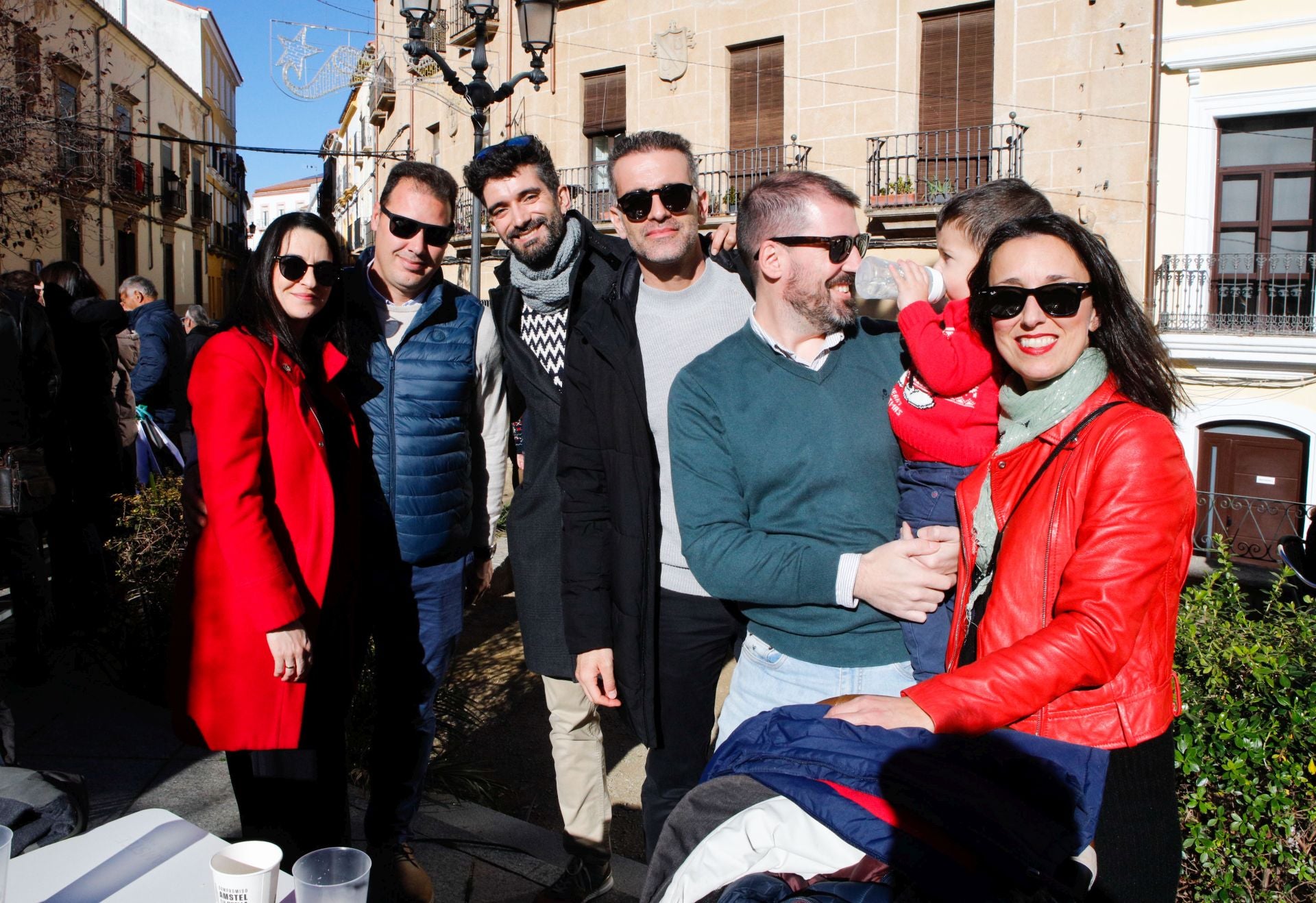 Las calles de Cáceres se llenan con las cañas de Nochebuena