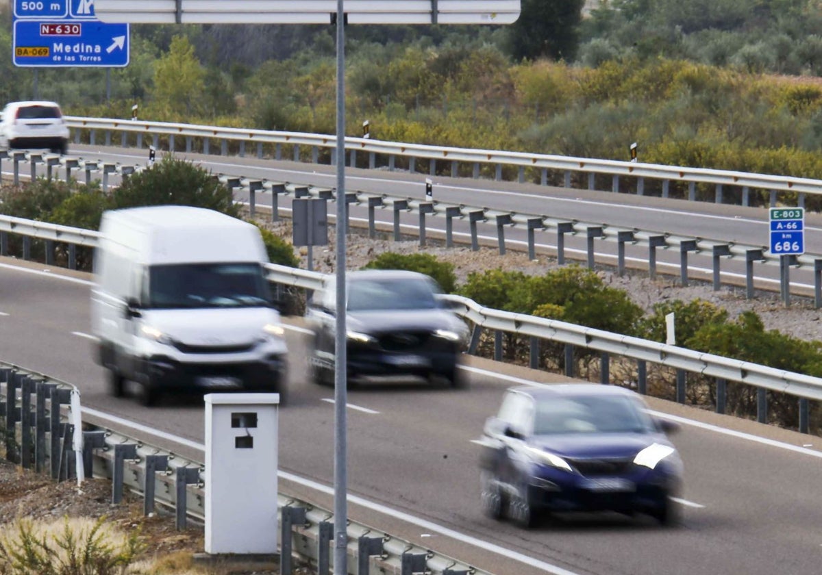 Radar del kilómetro 686 de la autovía A-66 en dirección a Sevilla.