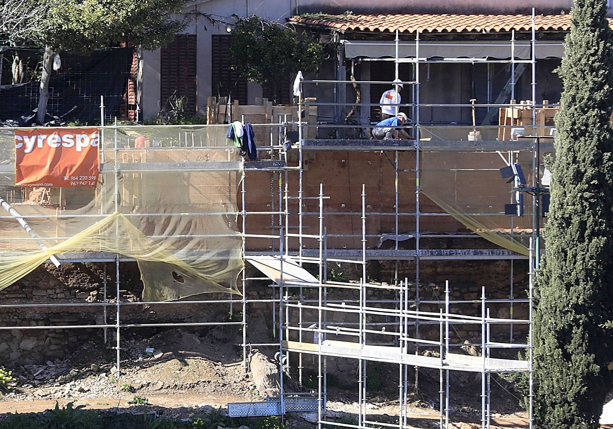 Imagen de archivo de la primera fase de la muralla de Cáceres.