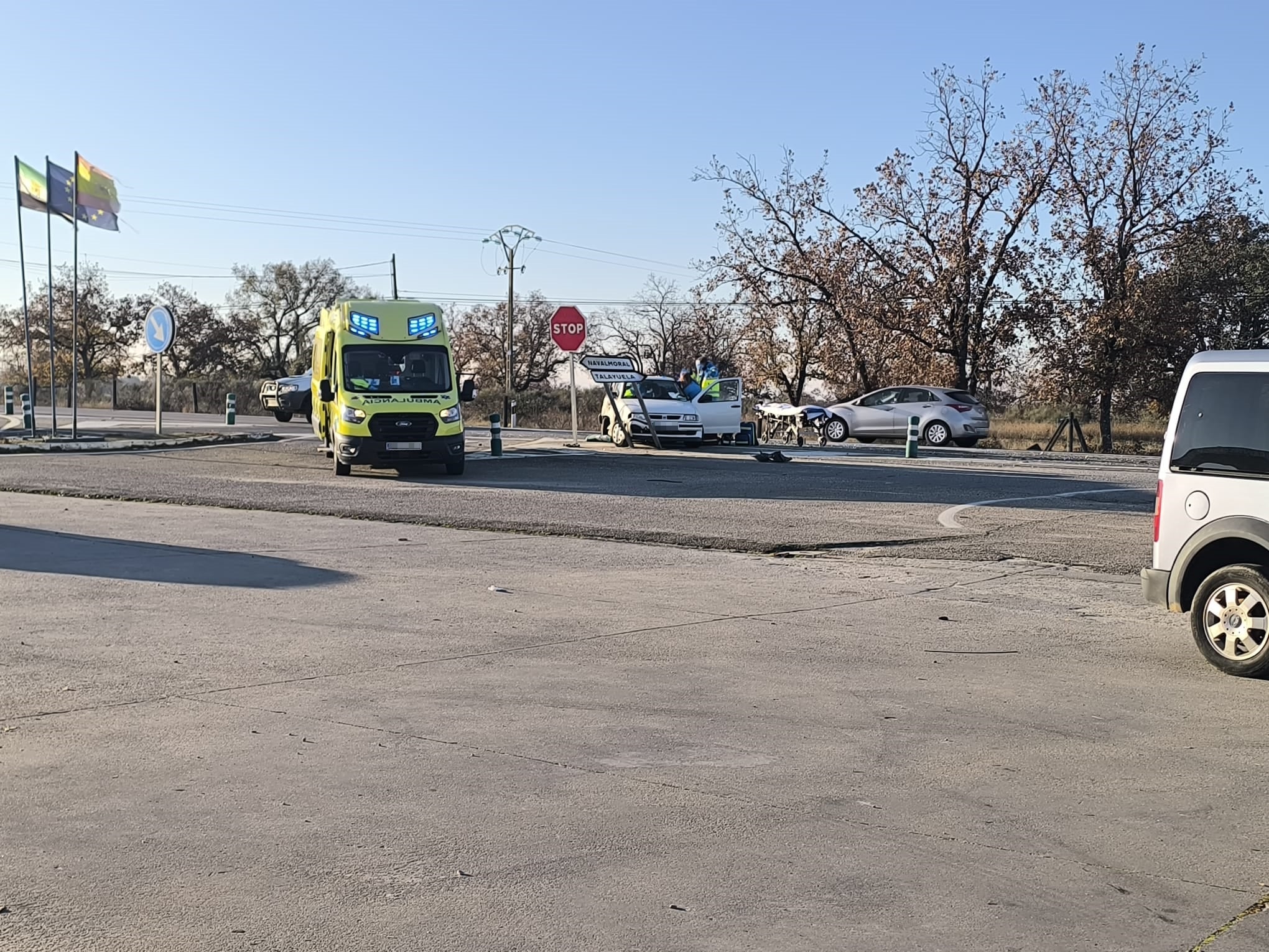Fotos | Así ha sido el accidente de tráfico de esta mañana en Talayuela