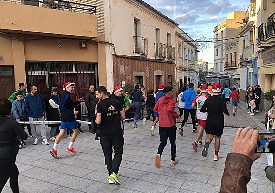 Como es habitual, muchos corredores han participado ataviados con el gorro de Papá Noel