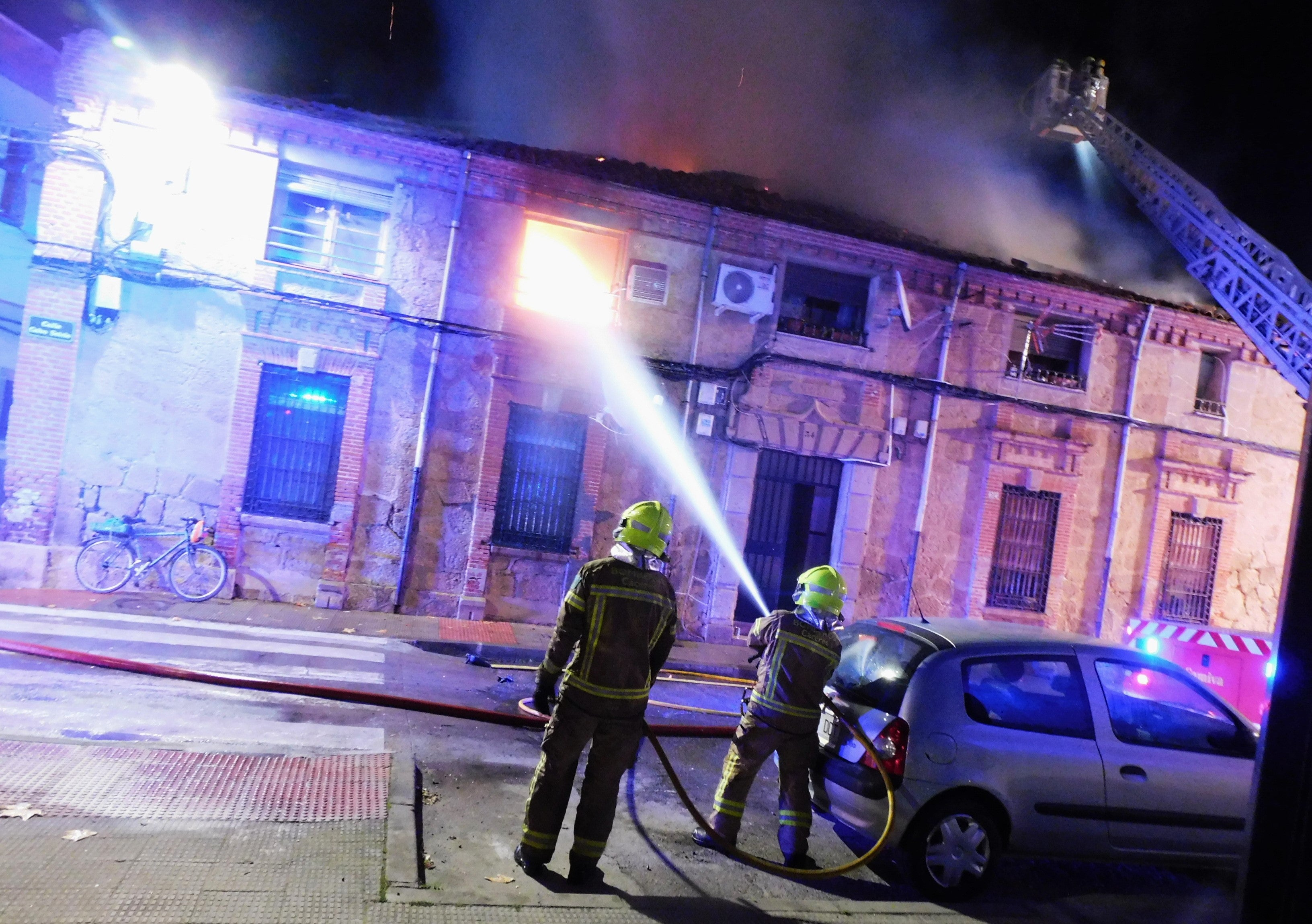 Fuego en un edificio de viviendas de Navalmoral
