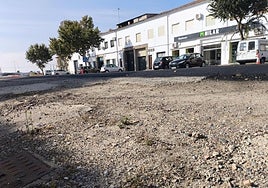 Zona sin asfaltar en la avenida de Miajadas.