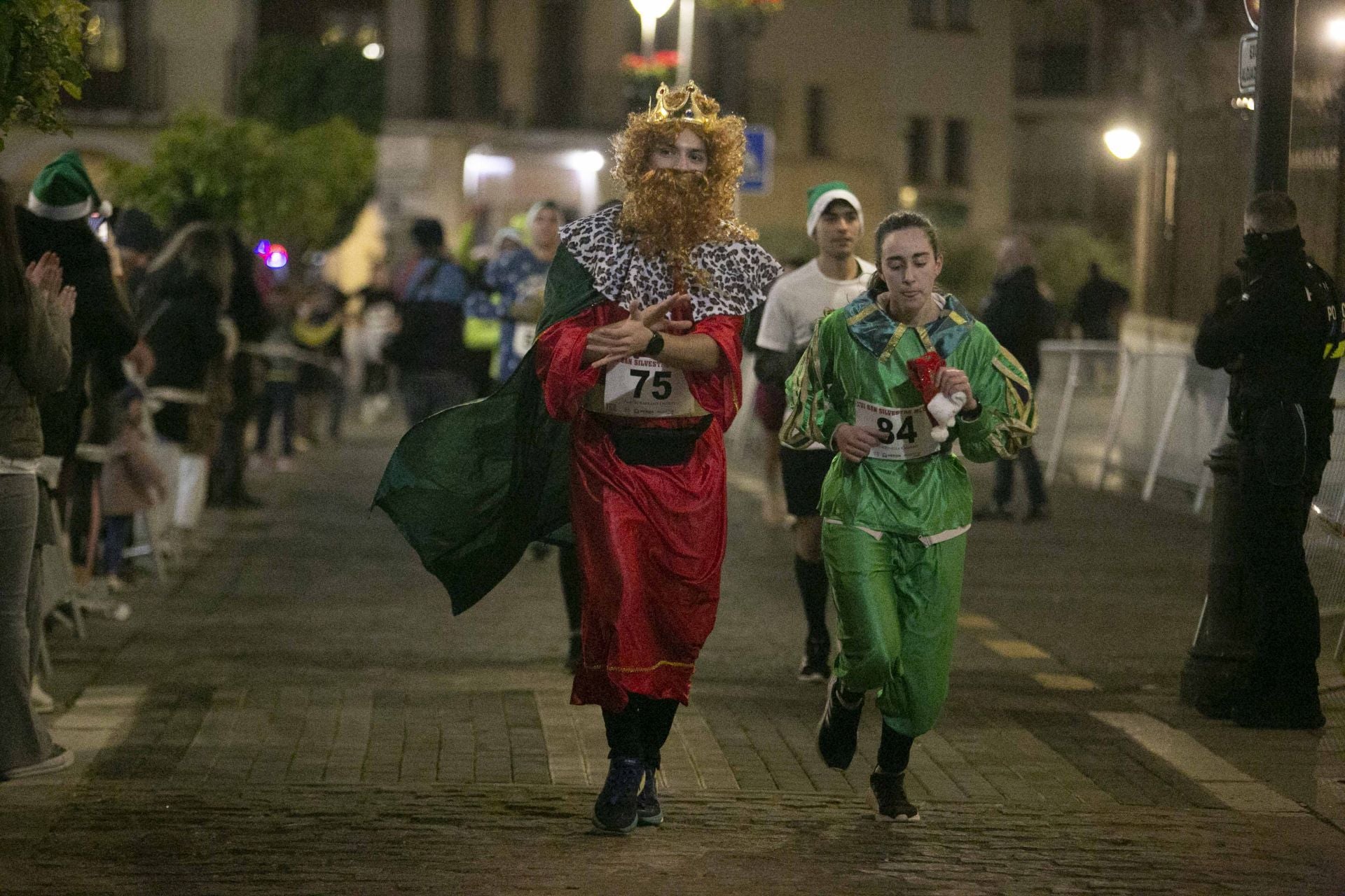 FOTOS | La San Silvestre llena de público el centro de Mérida