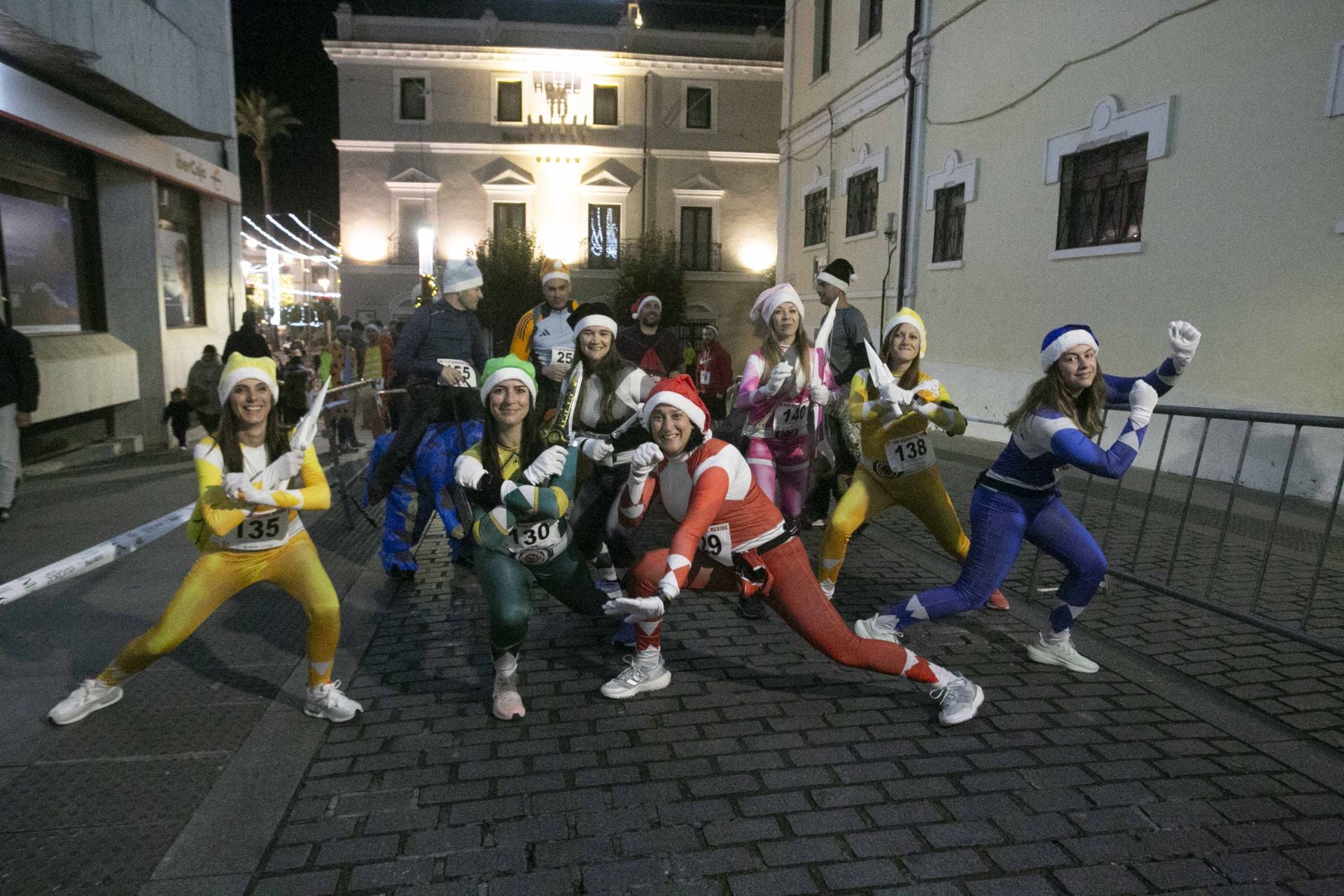 FOTOS | La San Silvestre llena de público el centro de Mérida