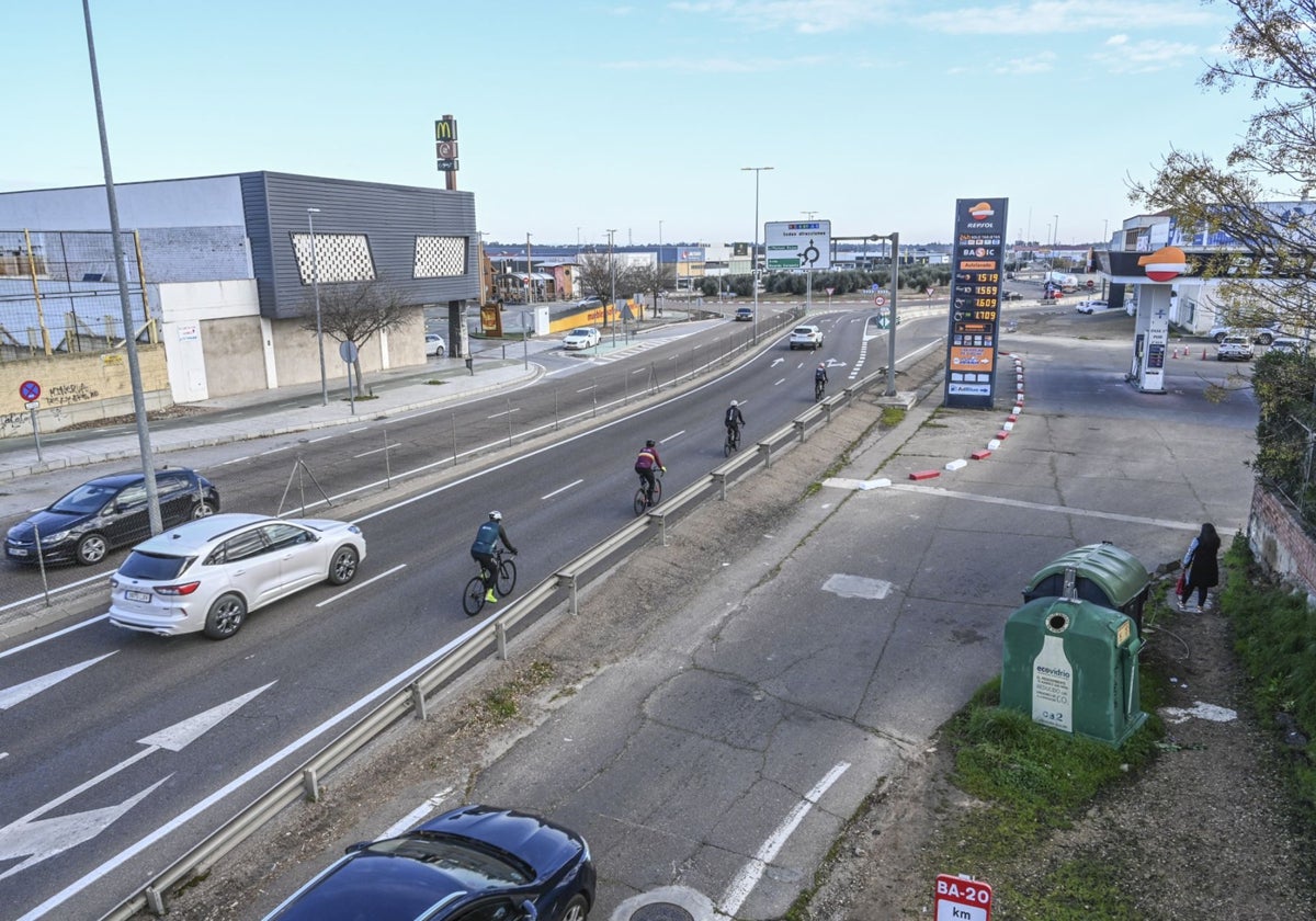 La zona de la carretera de Madrid donde la policía ha requisado grabaciones de seguridad.