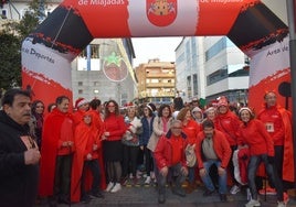 La San Silvestre miajadeña 2024, que se celebró el pasado viernes 27 de diciembre, contó con más de 600 corredores inscritos, aunque finalmente la carrera no contó con todas las personas apuntadas. Aunque la cita deportiva por excelencia en Navidad se suele celebrar en la mayoría de poblaciones la mañana del 31 de diciembre, en la localidad miajadeña siempre tiene lugar dos o tres días antes del fin de año y suele ser por la tarde