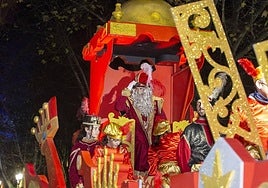 IMagen de archivo de la cabalgata de Reyes de Cáceres.