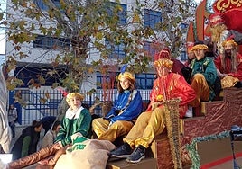 Fotos | Así ha sido la tempranera visita de Los Reyes Magos a Extremadura (I)