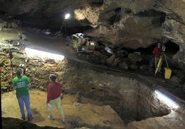 Imagen de archivo del interior de la cueva de Santa Ana, situada en las instalaciones militares del Cefot.