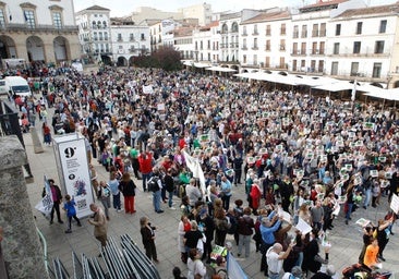 Valdecaballeros, la refinería, el tren... Las otras veces que Extremadura se echó a la calle